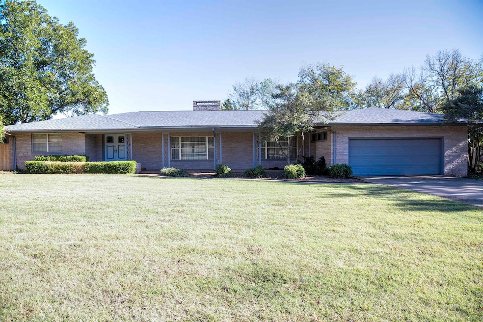 1312 Mccasland Pkwy, Duncan, OK 73533 - photo 1