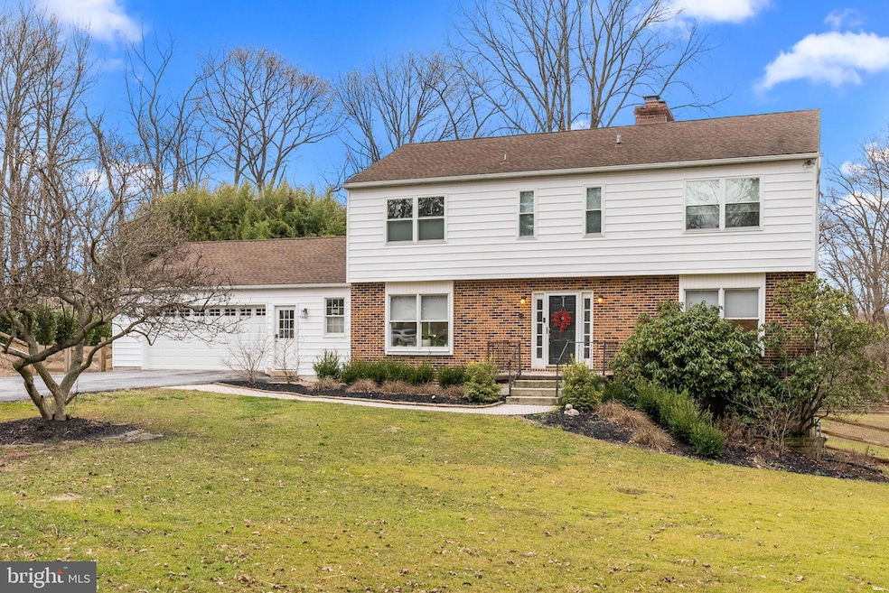 176 Sunset View Dr, Glen Mills, PA 19342 - photo 1