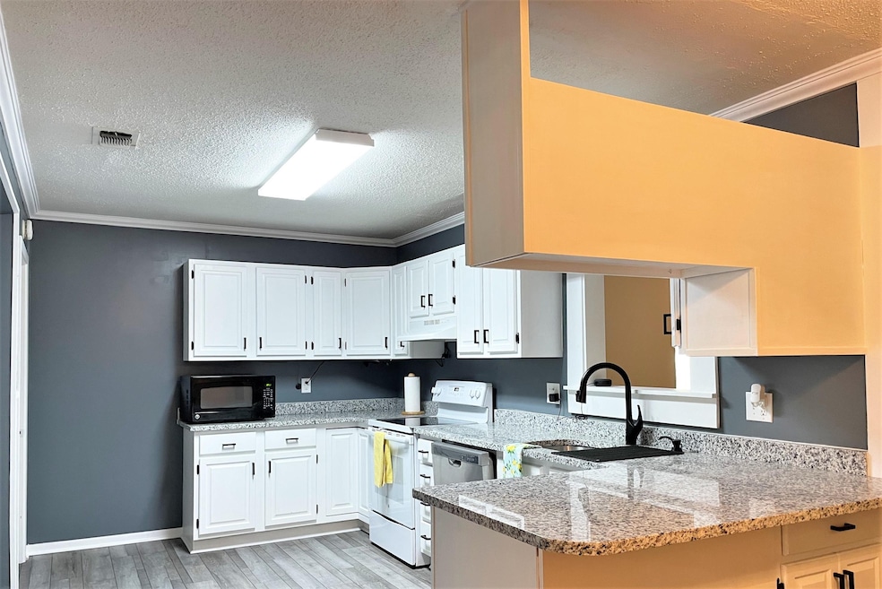 111 Park Cir, Texarkana, TX 75503 - photo 1