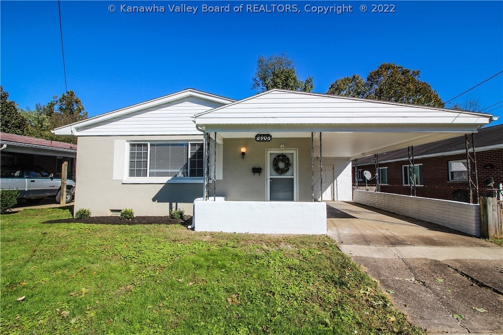 2906 Gillespie Dr, Dunbar, WV 25064 - photo 1
