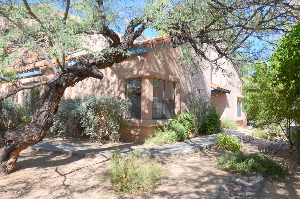 tree shaded corner unit