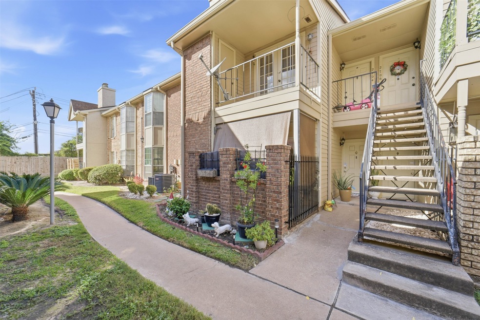 3600 Jeanetta St unit 2704, Houston, TX 77063 - photo 1