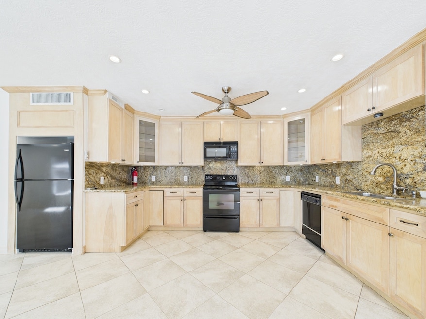 Welcome to 2824 Briarhurst #13