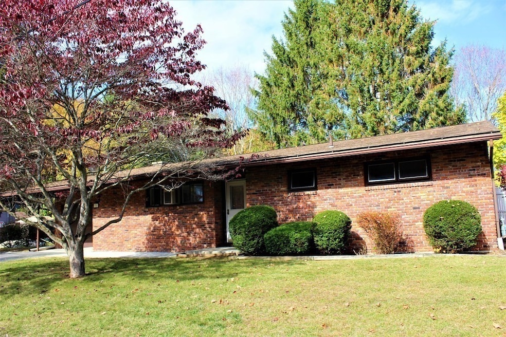 14 Jerome St, Southbridge, MA 01550 - photo 1