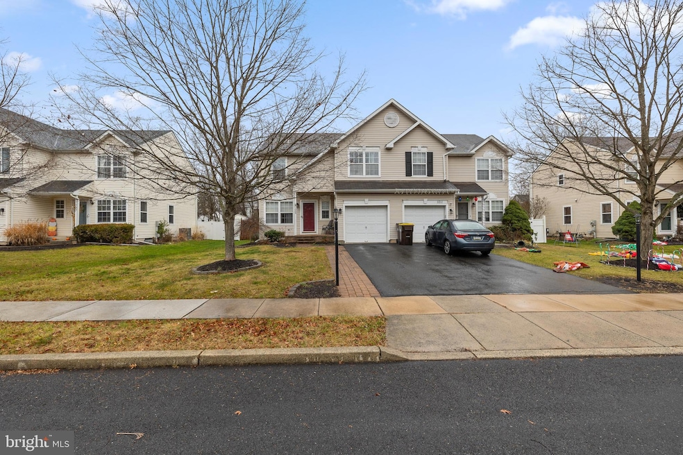 1009 Heather Ln, Quakertown, PA 18951 - photo 1