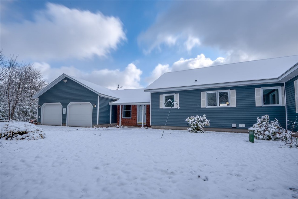 678 Manns Hill Rd, Littleton, NH 03561 - photo 1