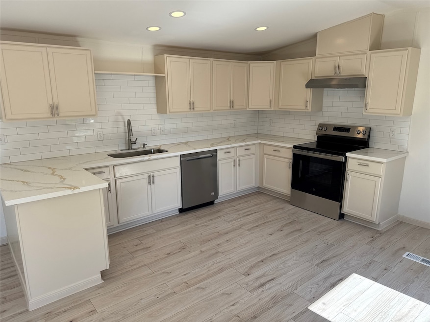 31306 E Timberloch Trail, Magnolia, TX 77355 - photo 1