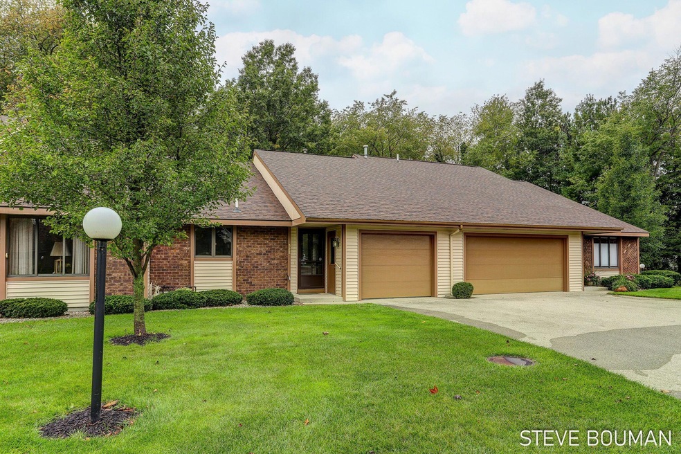 1-web-or-mls-528 Cherry Lane, Holland-1