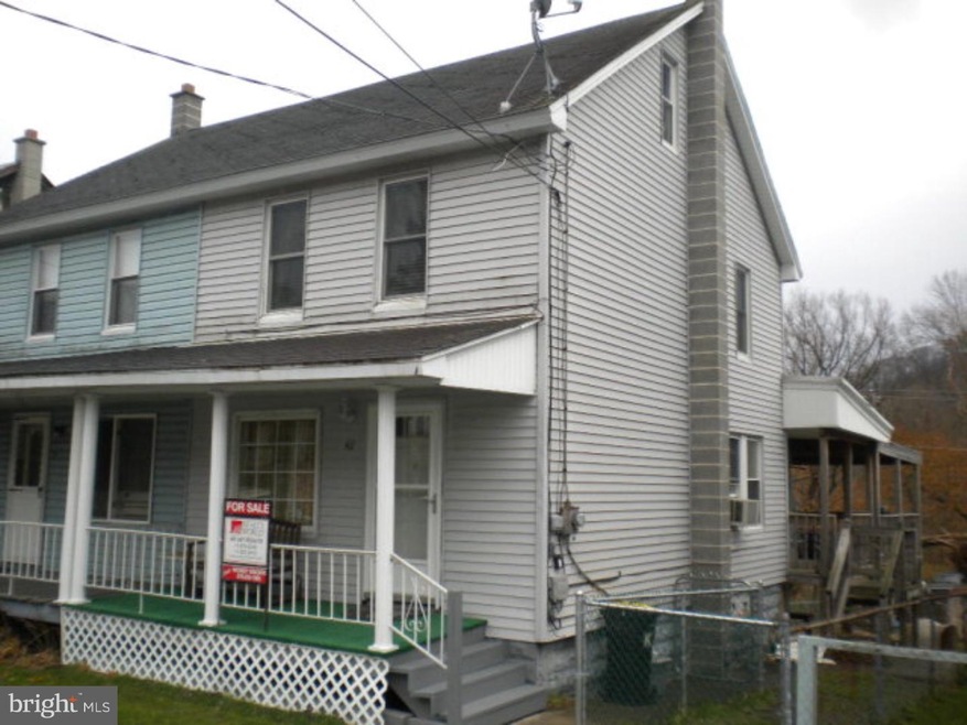 42 Middle St, Out of County, PA 17945 - photo 1
