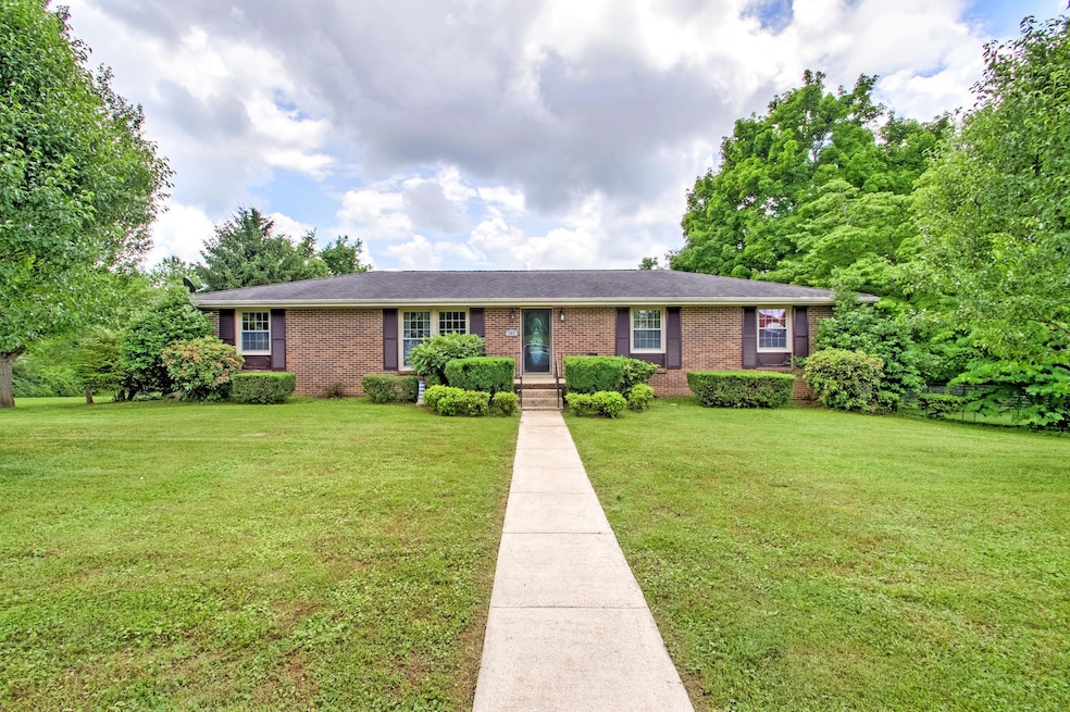 505 Cloverdale Rd, Shelbyville, TN 37160 - photo 1