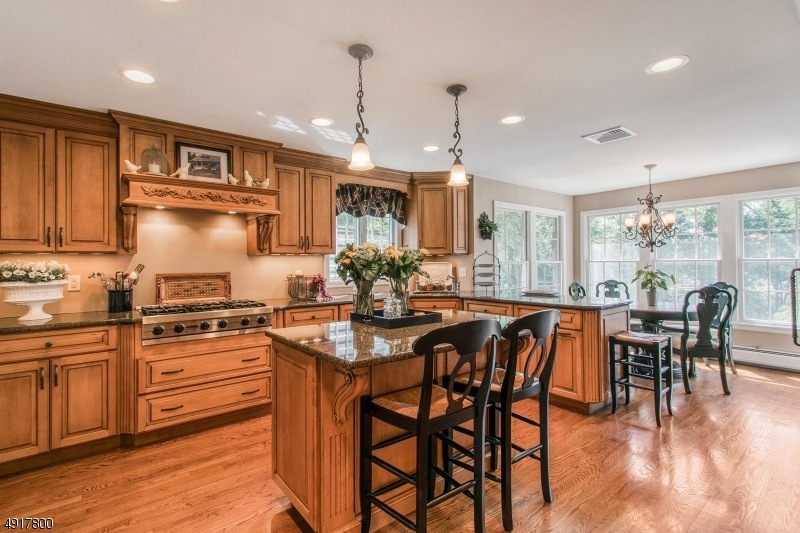 730 Highview Dr, Wyckoff, NJ 07481 - photo 1