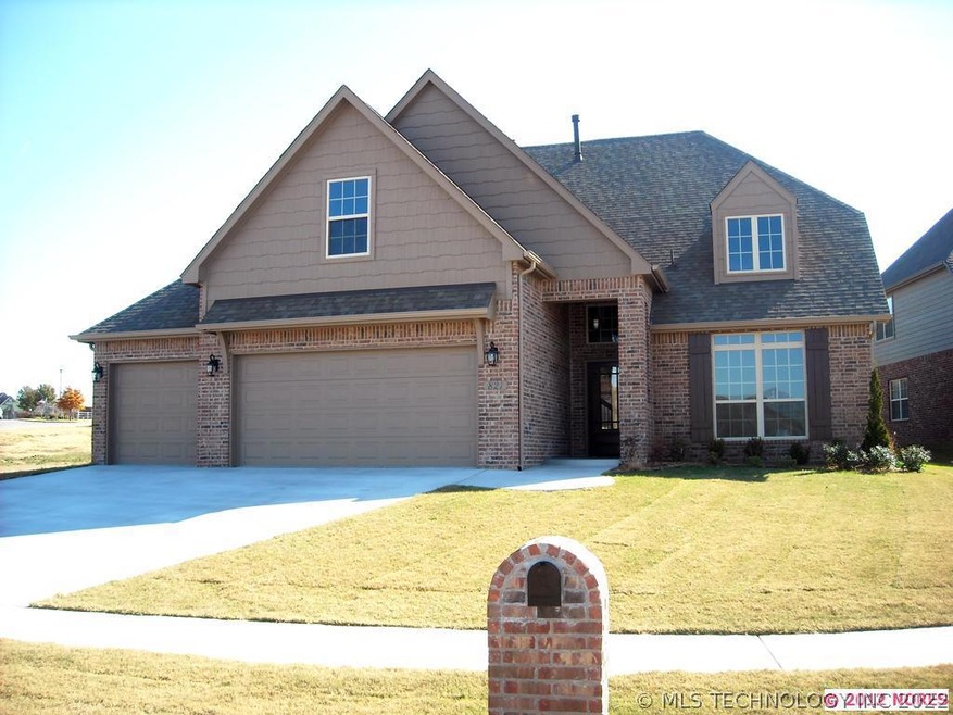Parkwood 4 Bedroom Elevation with 3 car garage