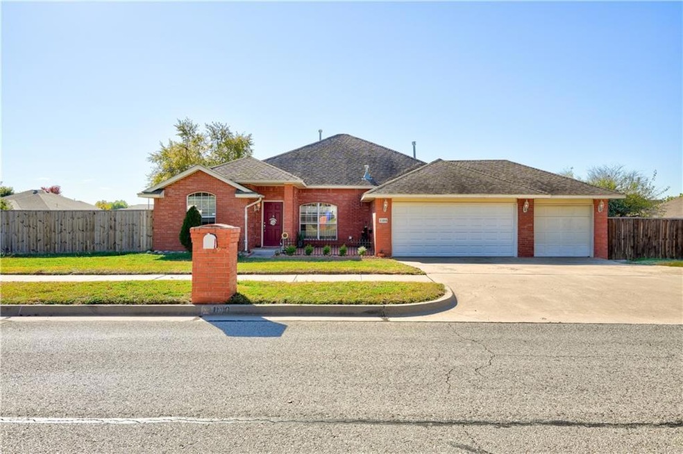 1100 Barbary Dr, Norman, OK 73072 - photo 1