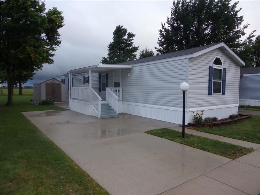 10 Camelot Dr unit 10, Wapakoneta, OH 45895 - photo 1