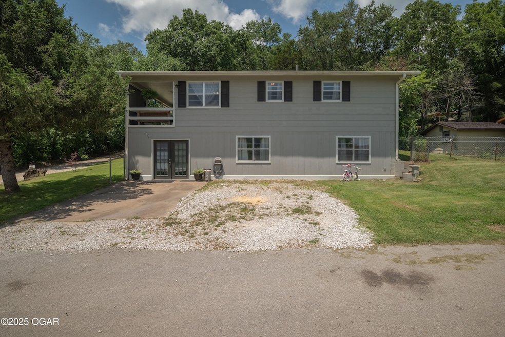For Sale $220,000 • Co-Listing Agent