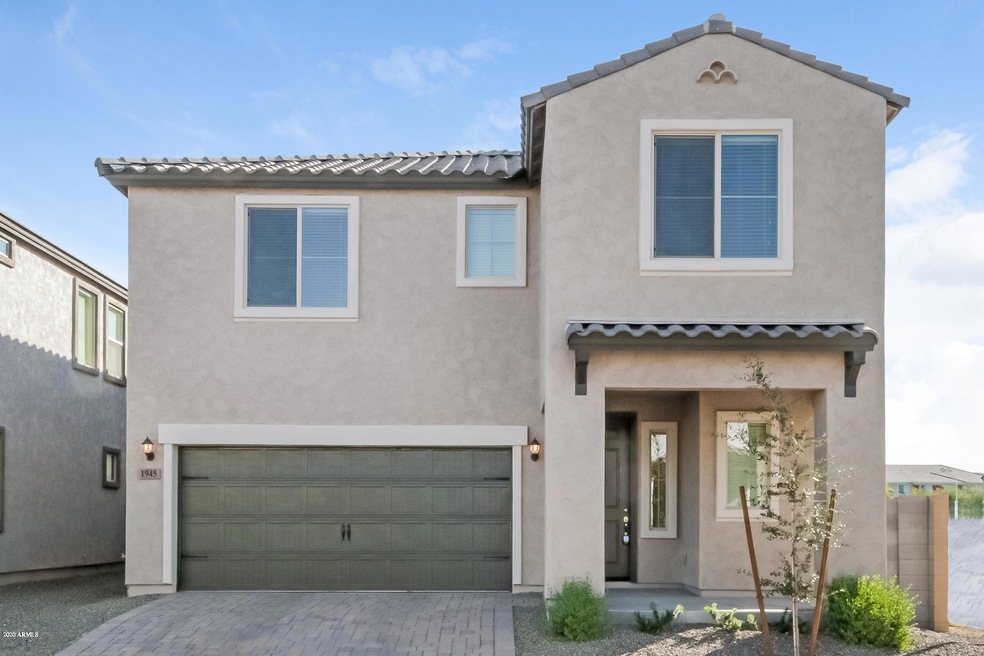 000-photo-front-view-6524537