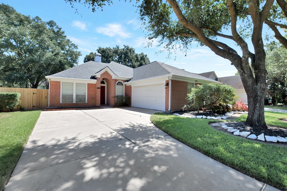 8406 E Copper Village Dr, Houston, TX 77095 - photo 1