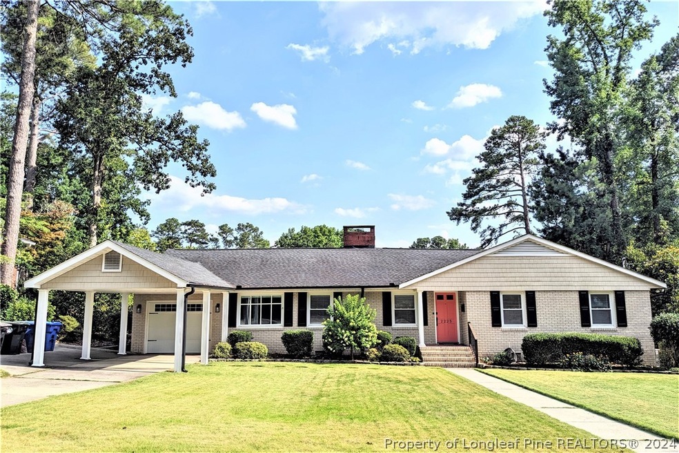 2225 Kingswood Rd, Fayetteville, NC 28303 - photo 1