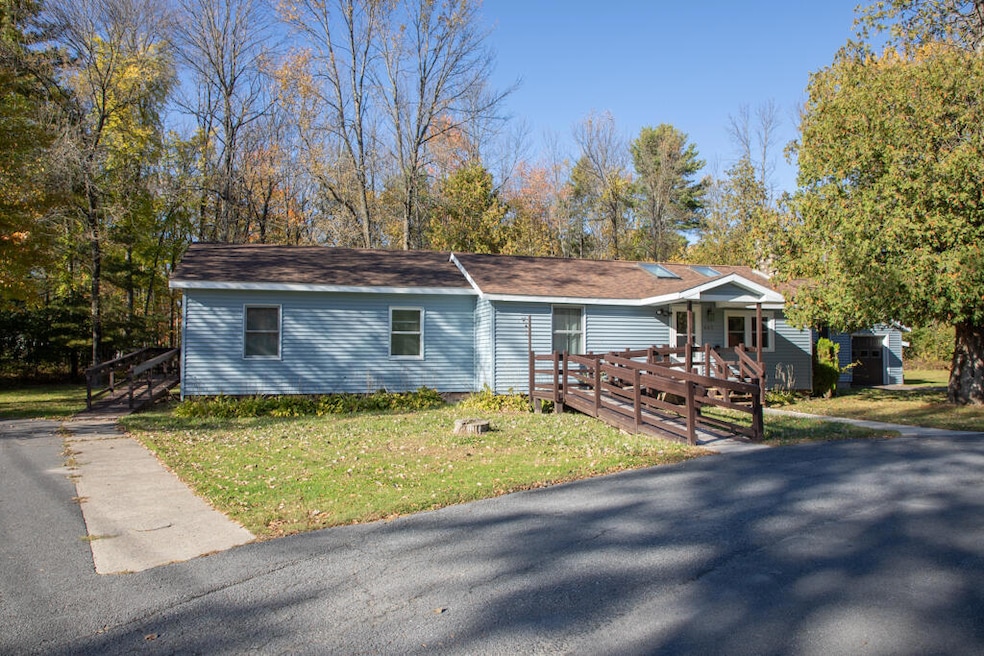 665 Point Rd -45