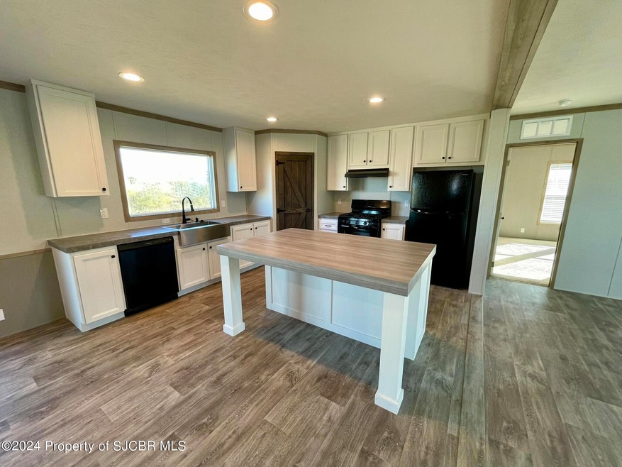 921 Hope Ave, Farmington, NM 87401 - photo 1