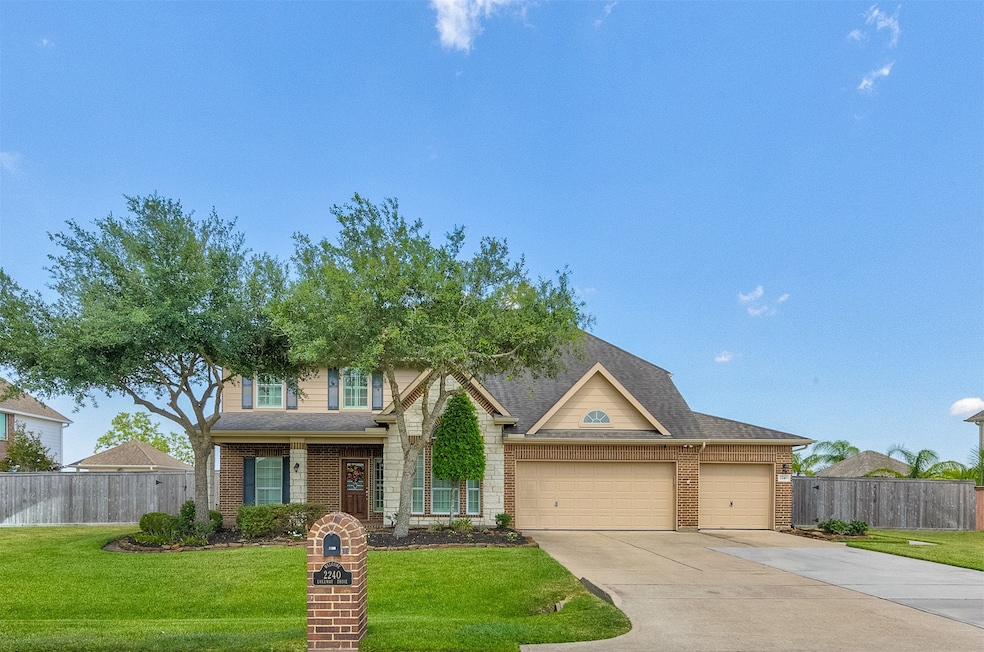 2240 Lakeway Dr, Friendswood, TX 77546 - photo 1