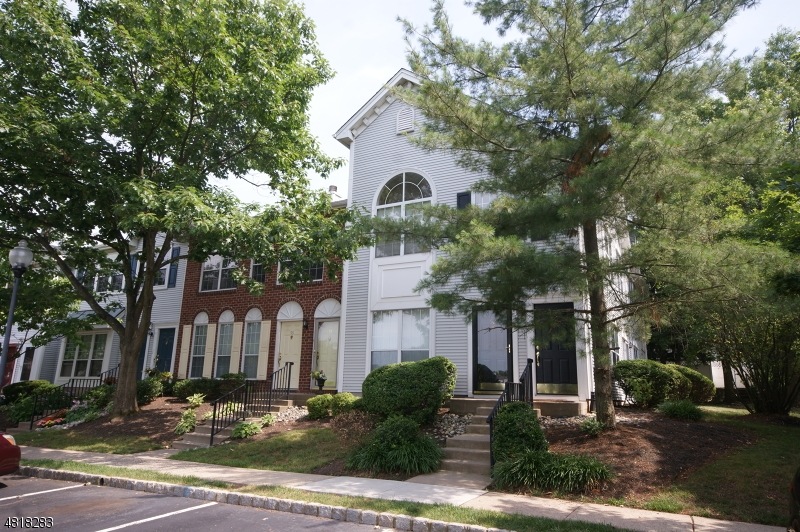 50 Edward Dr unit H2, Franklin Park, NJ 08823 - photo 1