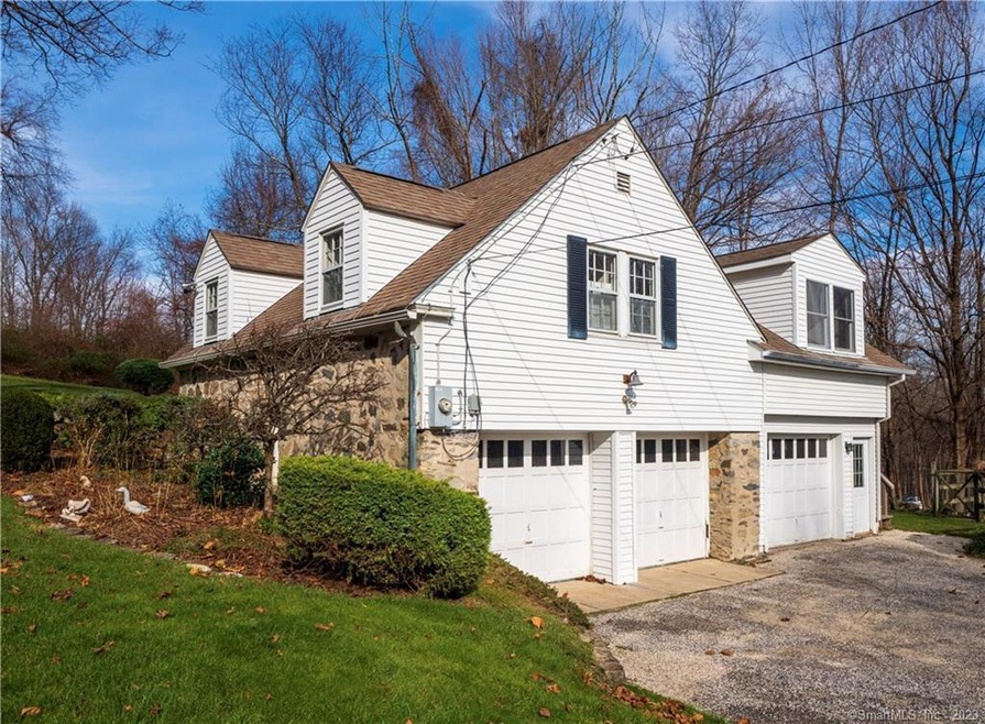 65 Cross Hwy unit B, Redding, CT 06896 - photo 1