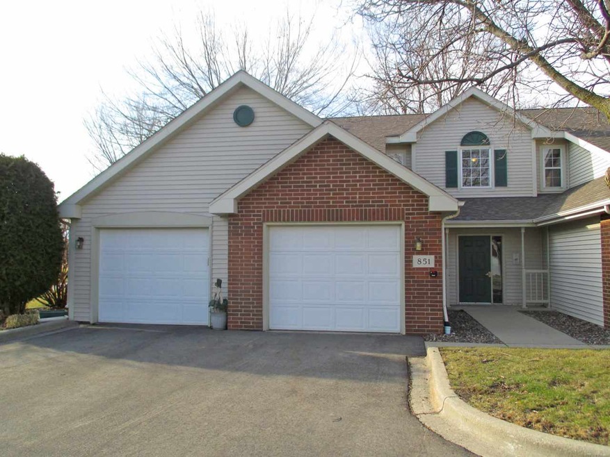 851 Park St unit 101, Oregon, WI 53575 - photo 1