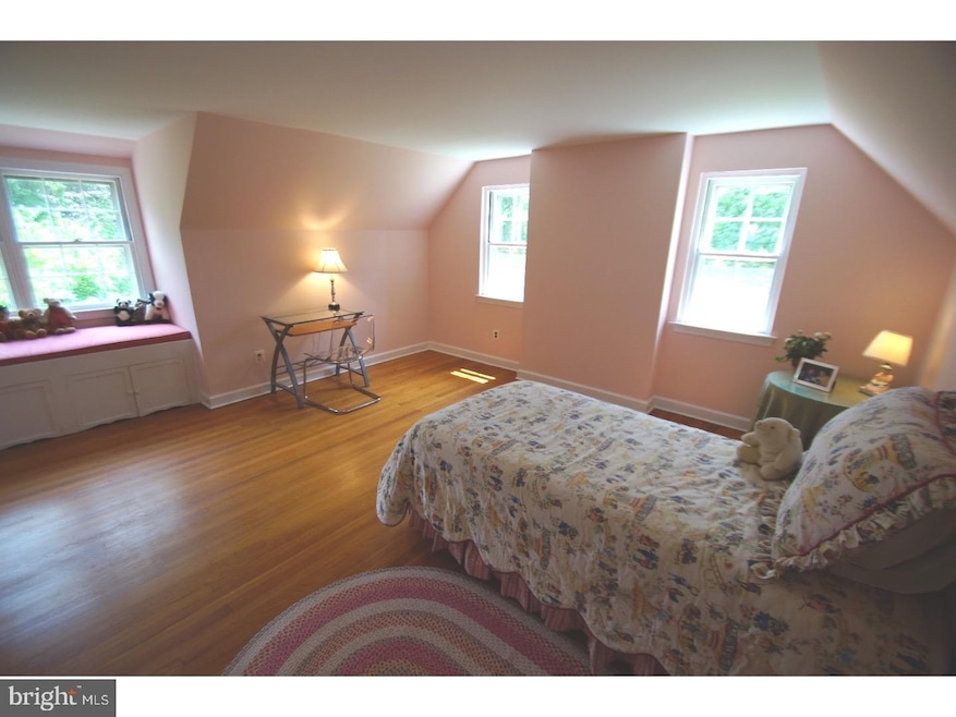 131 Hunters Ln, Devon, PA 19333 - photo 1