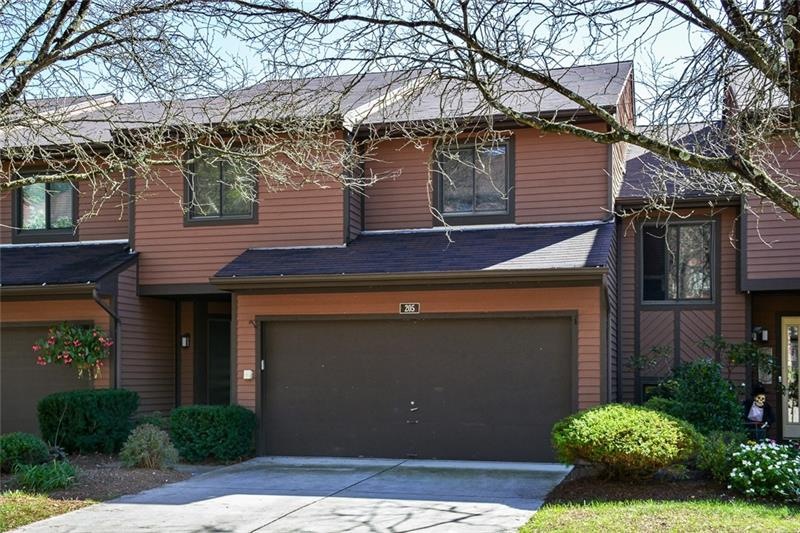 Welcome to this lovely condominium located in the 
