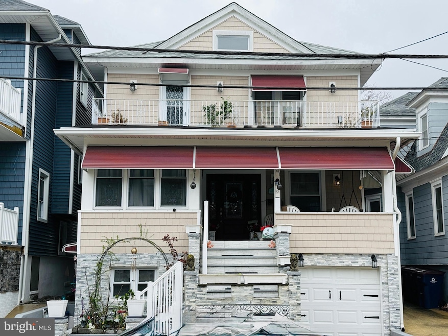 Sold $860,000 • Co-Listing Agent