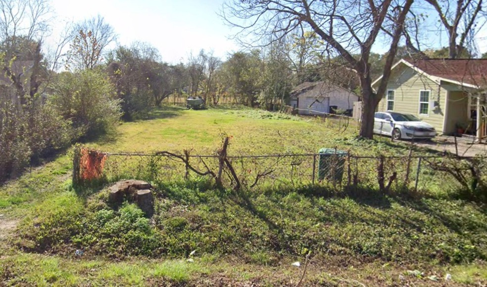 7222 Philibert Ln, Houston, TX 77028 - photo 1