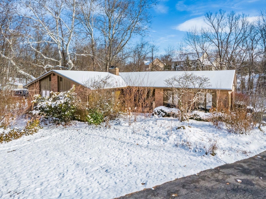 9183 Indian Mound Ct, Pickerington, OH 43147 - photo 1