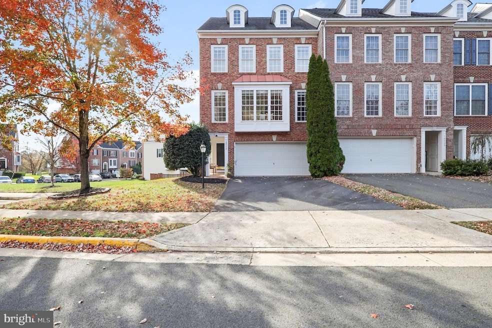 For Sale $699,900 • Co-Listing Agent