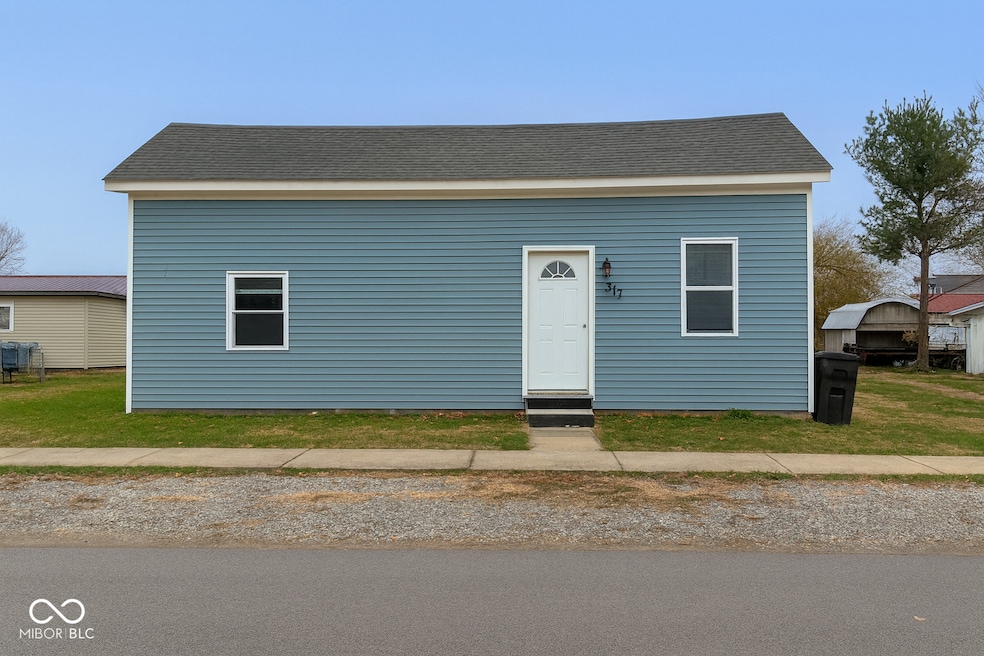 317 N Sycamore St, Ladoga, IN 47954 - photo 1
