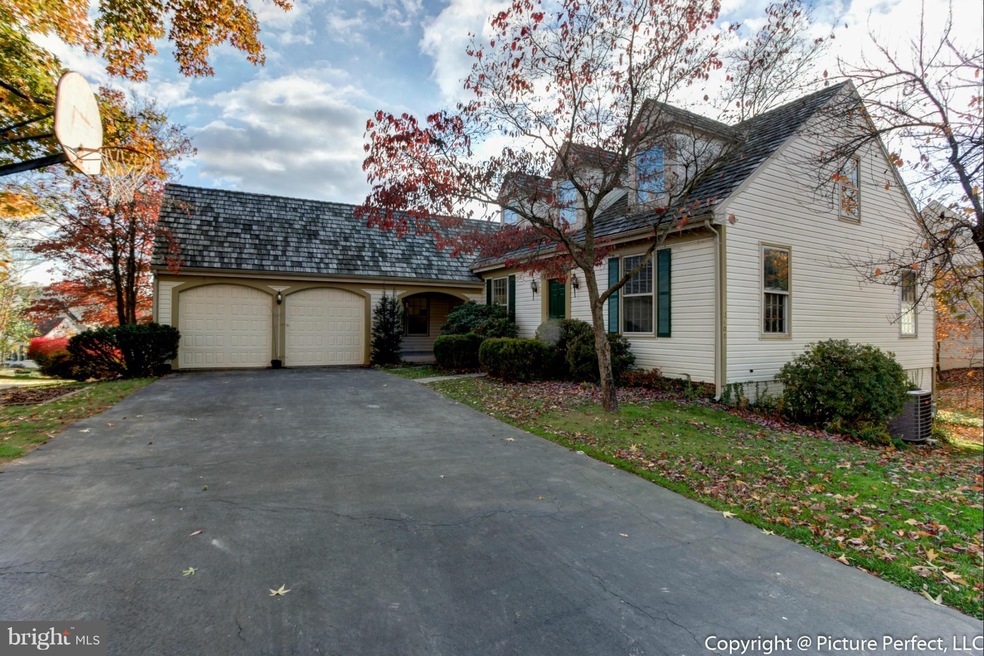 11408 Frances Green Dr, North Potomac, MD 20878 - photo 1