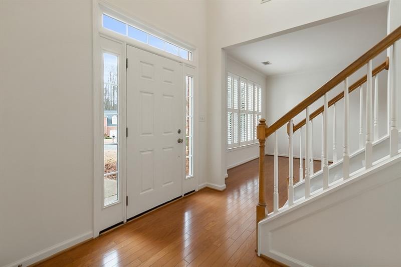 570 Camber Woods Dr, Roswell, GA 30076 - photo 1