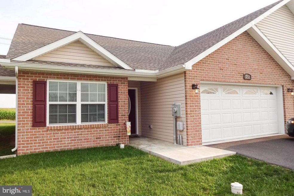 751 Shook Ct W, Greencastle, PA 17225 - photo 1