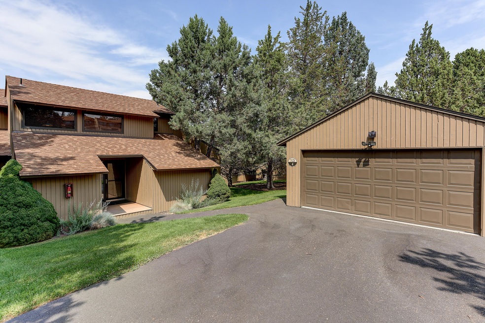 Eagle Crest Robin Ct