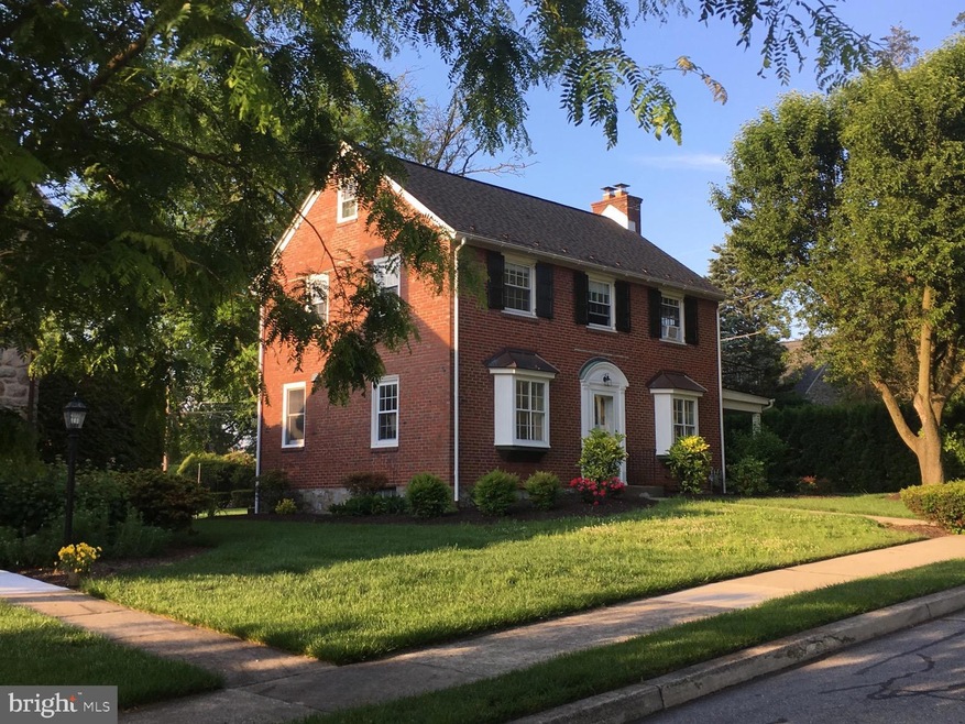 110 Maple Ave, Shillington, PA 19607 - photo 1