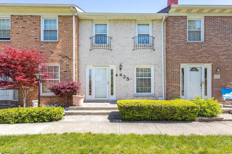 435 Pamlico St unit 6, Columbus, OH 43228 - photo 1