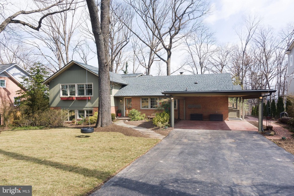 7119 Burtonwood Dr, Alexandria, VA 22307 - photo 1