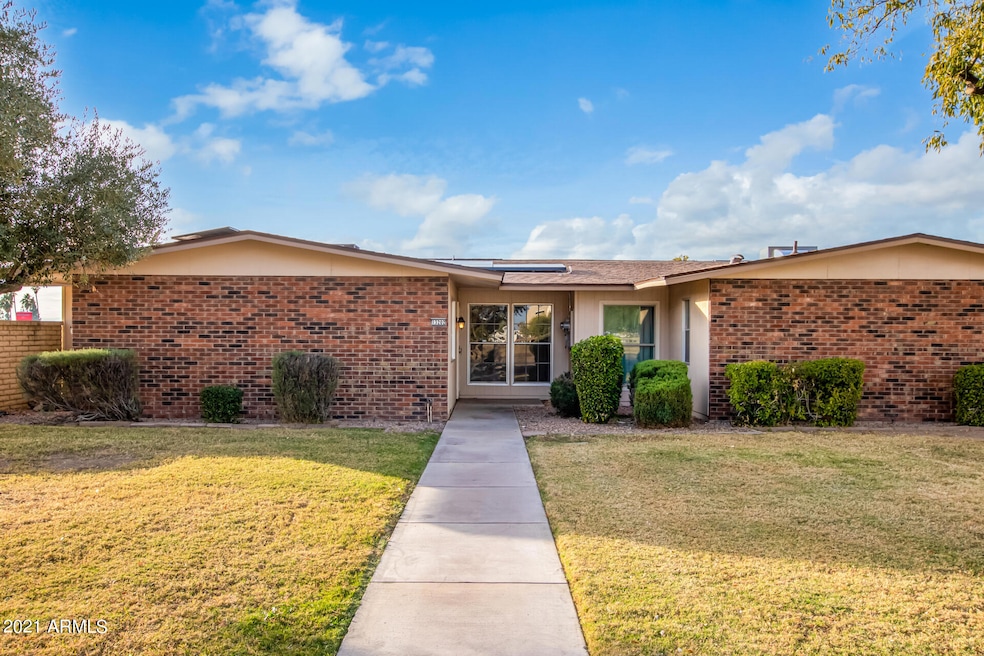 13202 N Del Webb Blvd, Sun City, AZ 85351 - photo 1