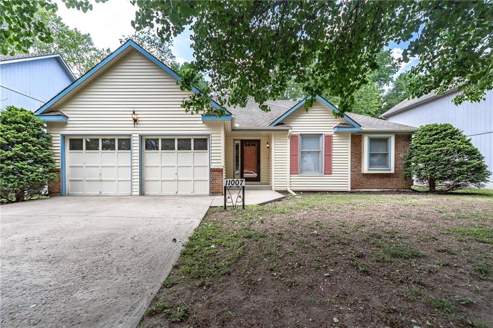 11007 W 70th St, Shawnee, KS 66203 - photo 1