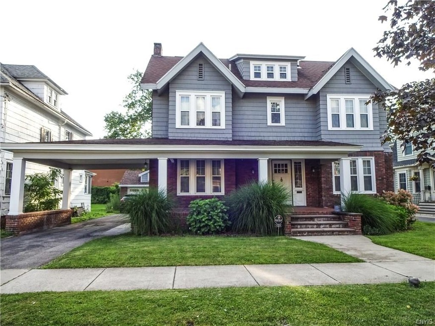 Welcome to 131 Hampton Road in beautiful Sedgwick!