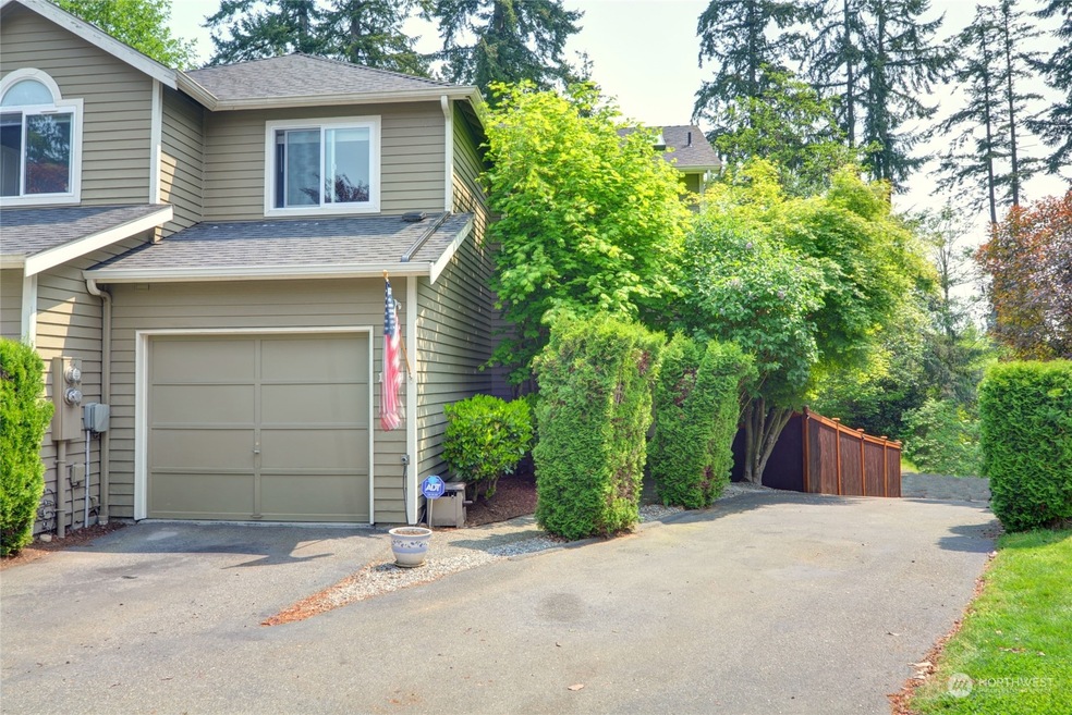 128 69th Place SE unit 128B, Everett, WA 98203 - photo 1