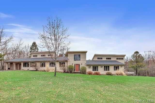 11 Broadview Ln, Red Hook, NY 12571 - photo 1