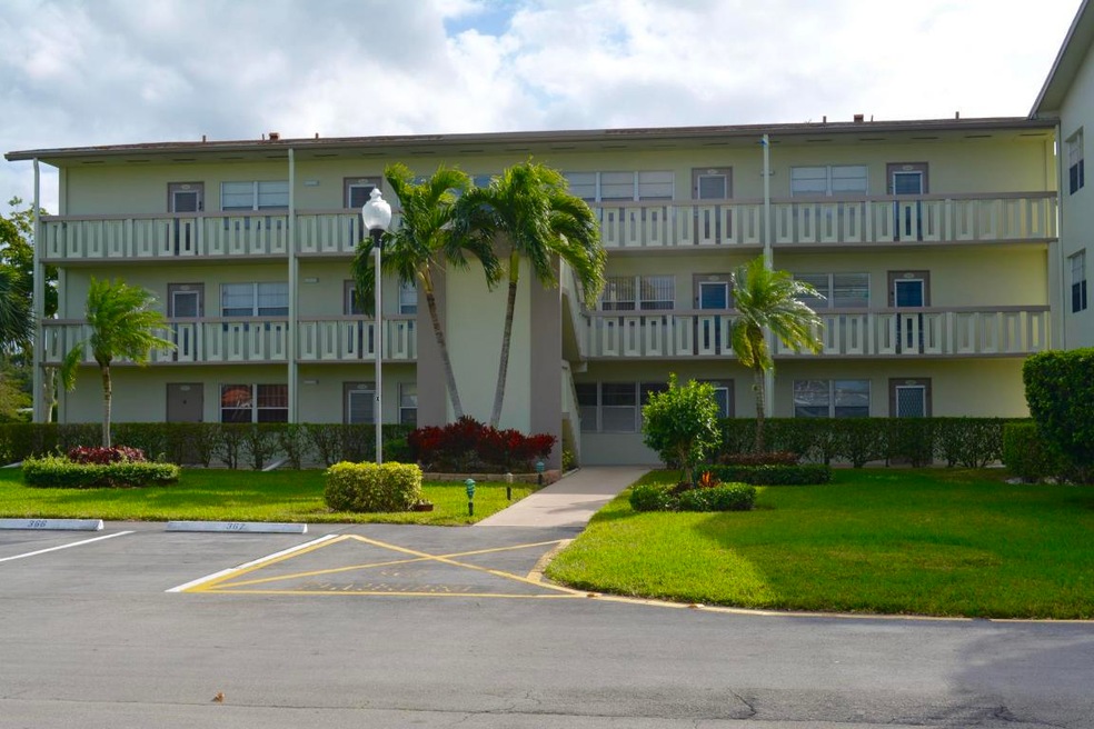 348 Dorset I unit I, Boca Raton, FL 33434 - photo 1