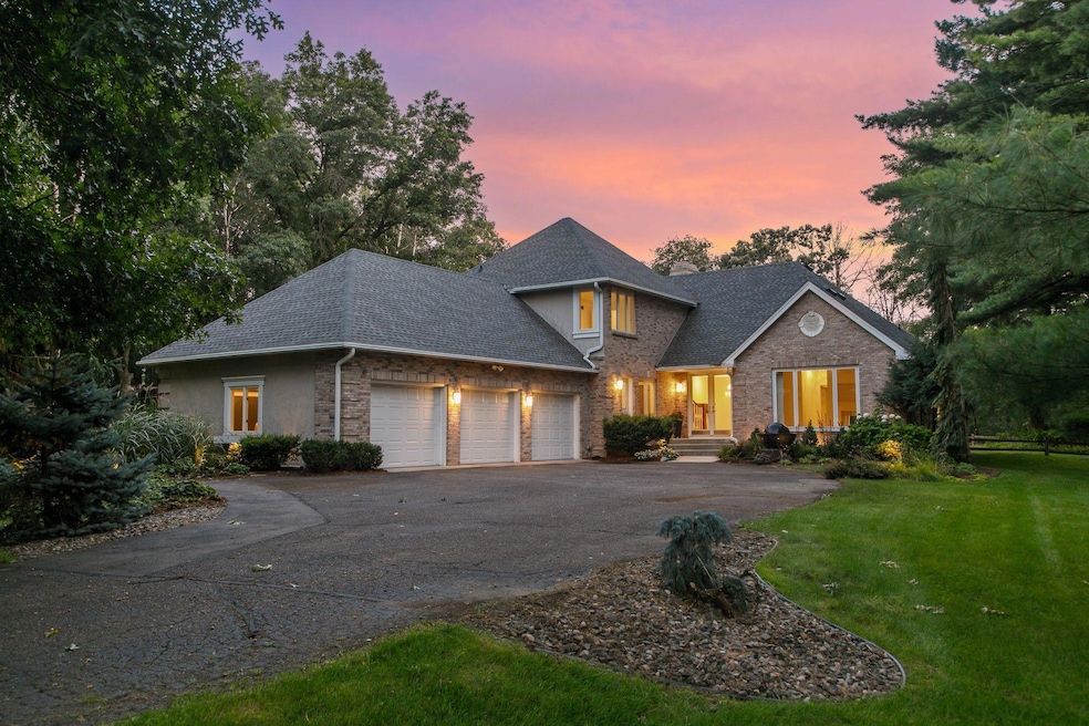Pending $1,165,000 • Co-Listing Agent