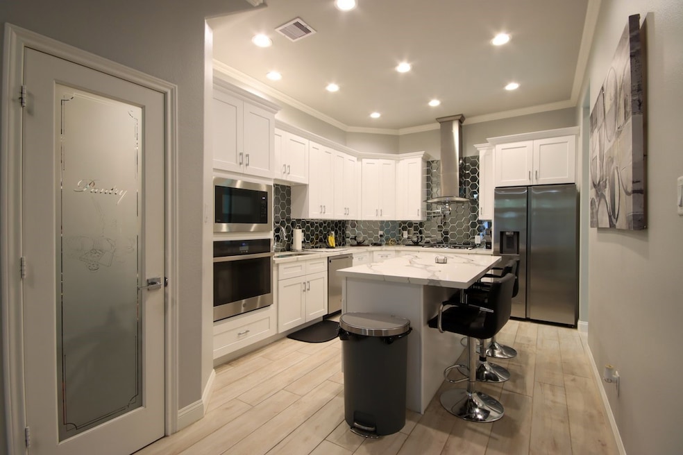 4206 Hershe St, Houston, TX 77020 - photo 1